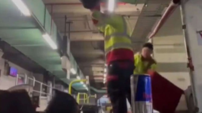 Viral petugas bagasi bandara yang membanting koper penumpang pesawat