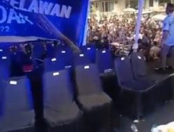 Viral Video Panggung Acara Anies Baswedan Roboh
