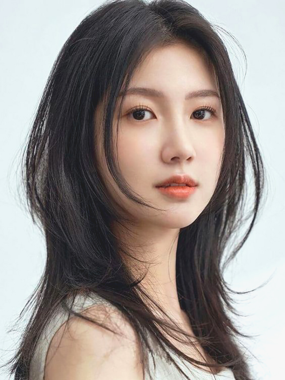 21 Hush Cut Cantik dan Elegan Ala Wanita Korea